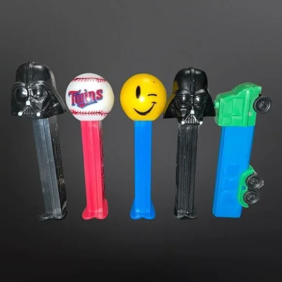 21 Vintage & Current Pez Dispensers Garfield Dino Semi Halloween Glow Bugs Bunny - Picture 6 of 10